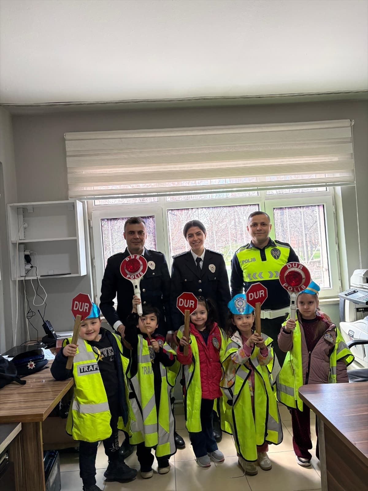 Minik Öğrencilerden Polis Ziyareti