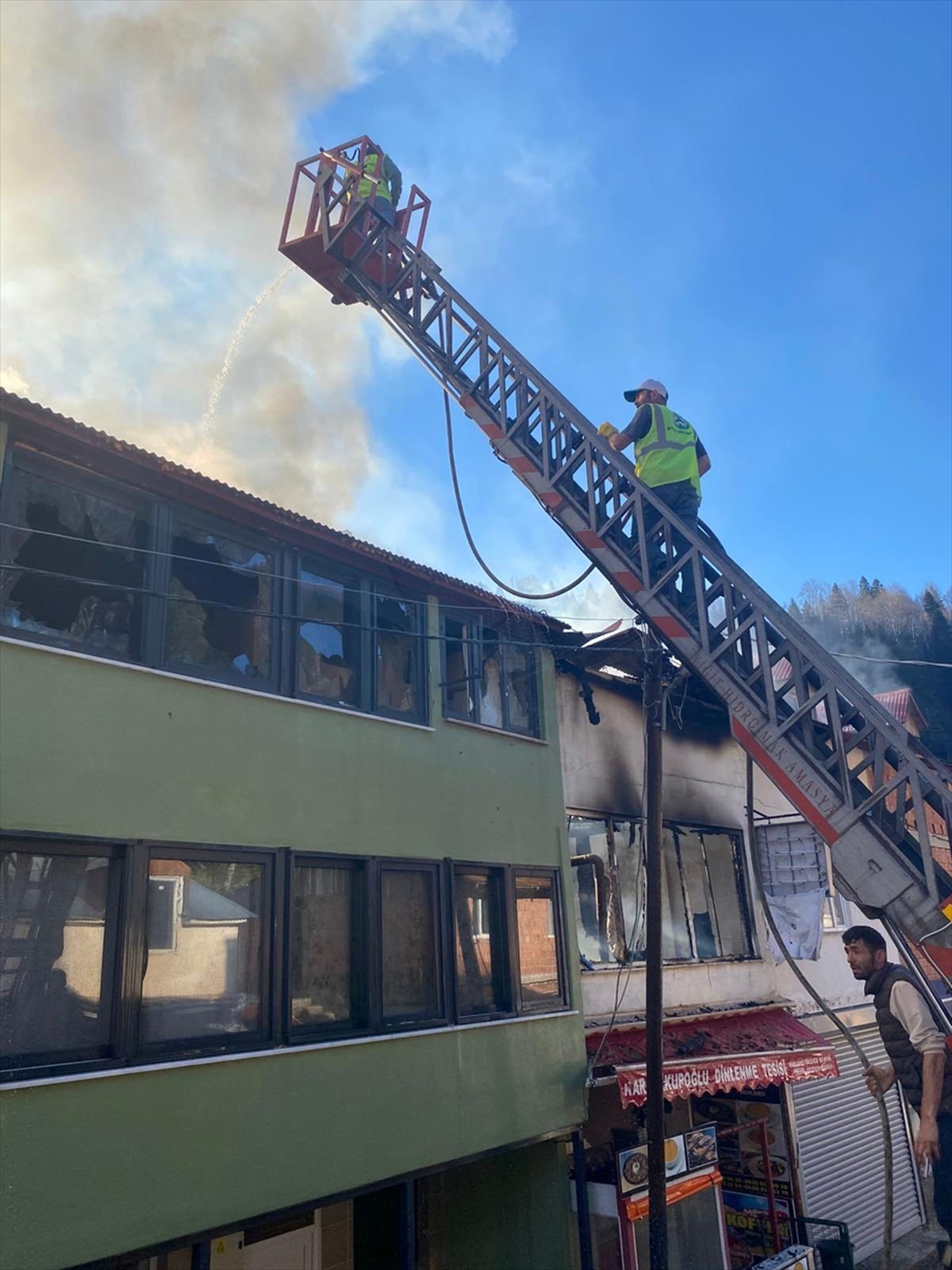 Giresun\'da Yangın İki Bina Hasar Gördü
