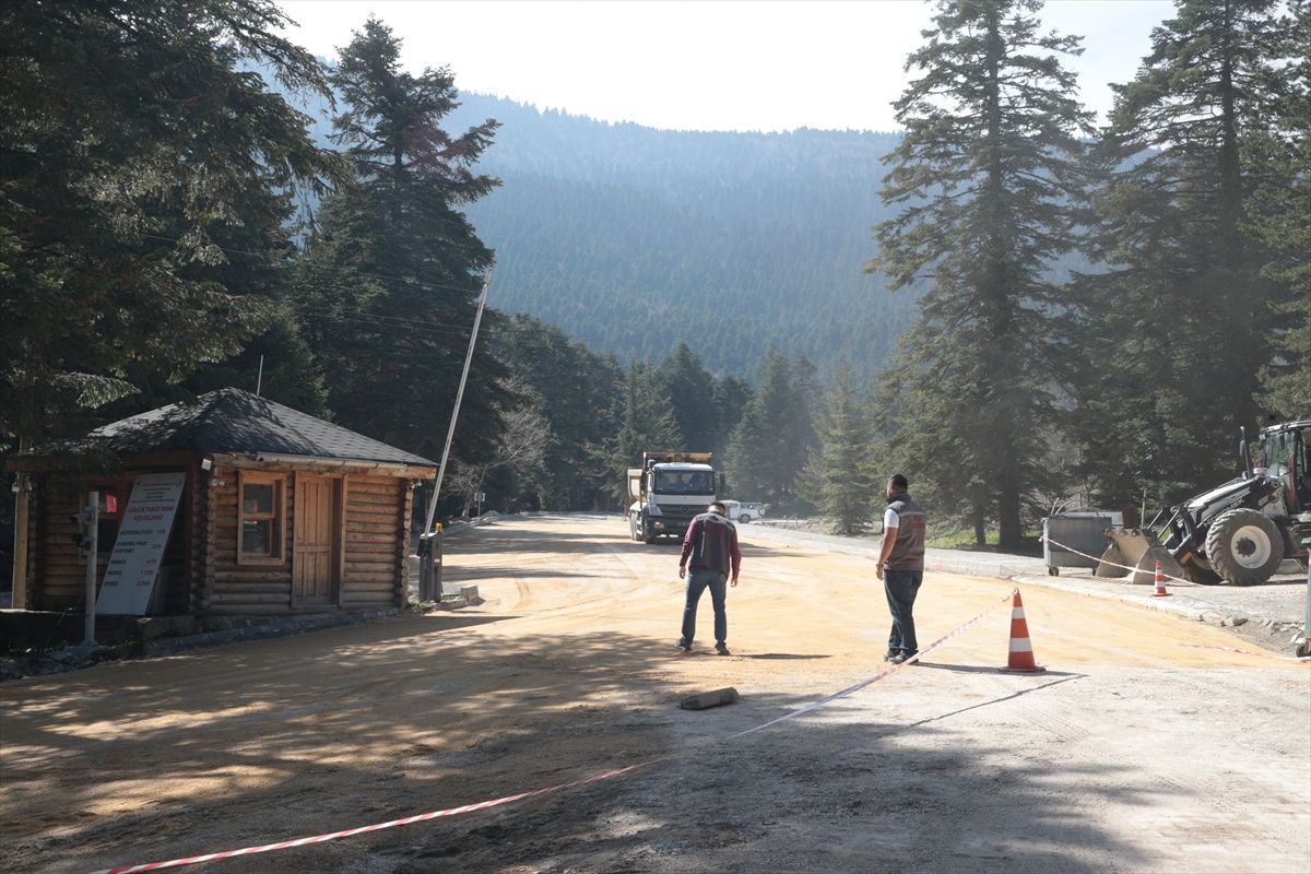Gölcük Tabiat Parkı\'nda Yol Bakım Çalışması