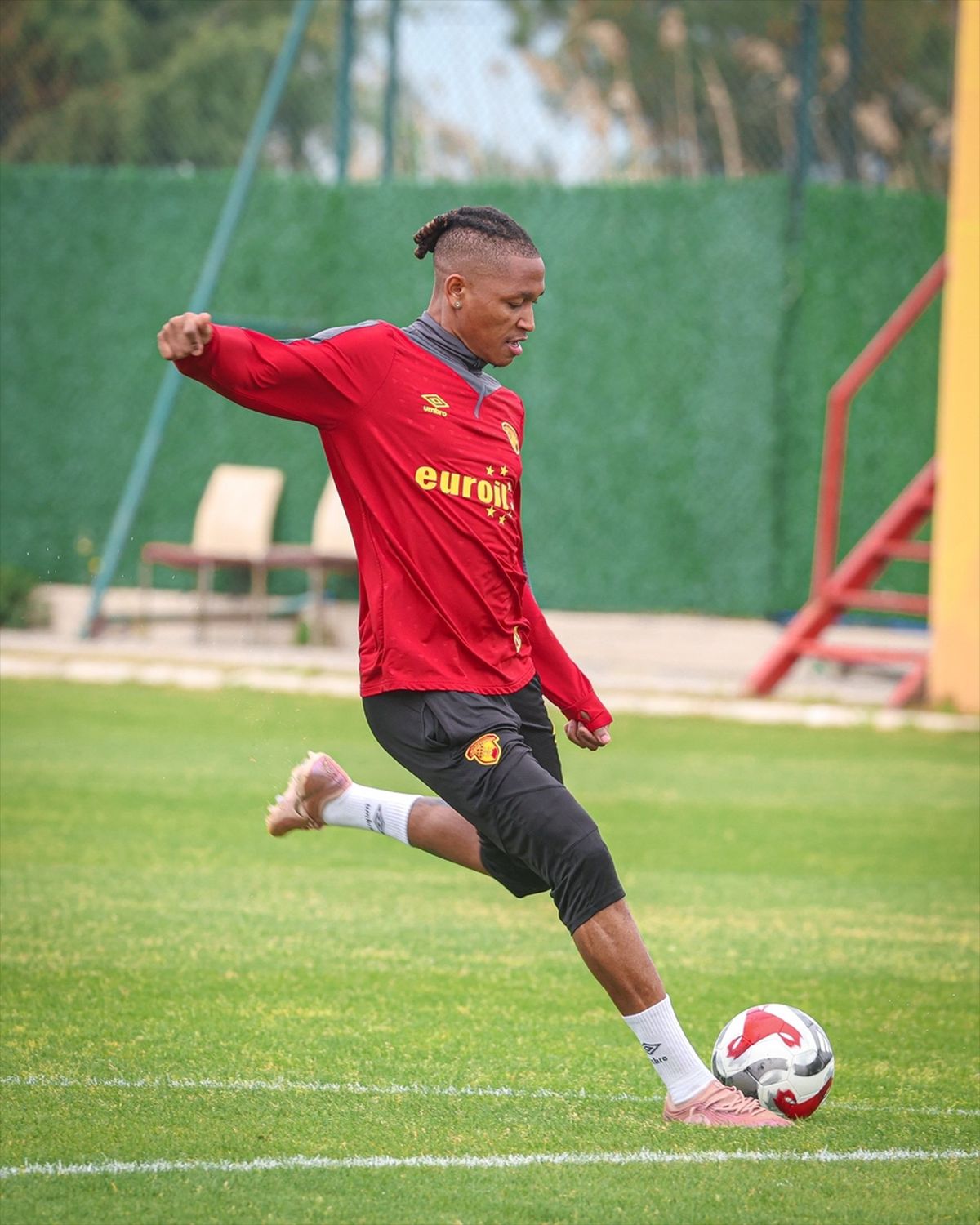 Göztepe, Kocaelispor ile Karşılaşıyor