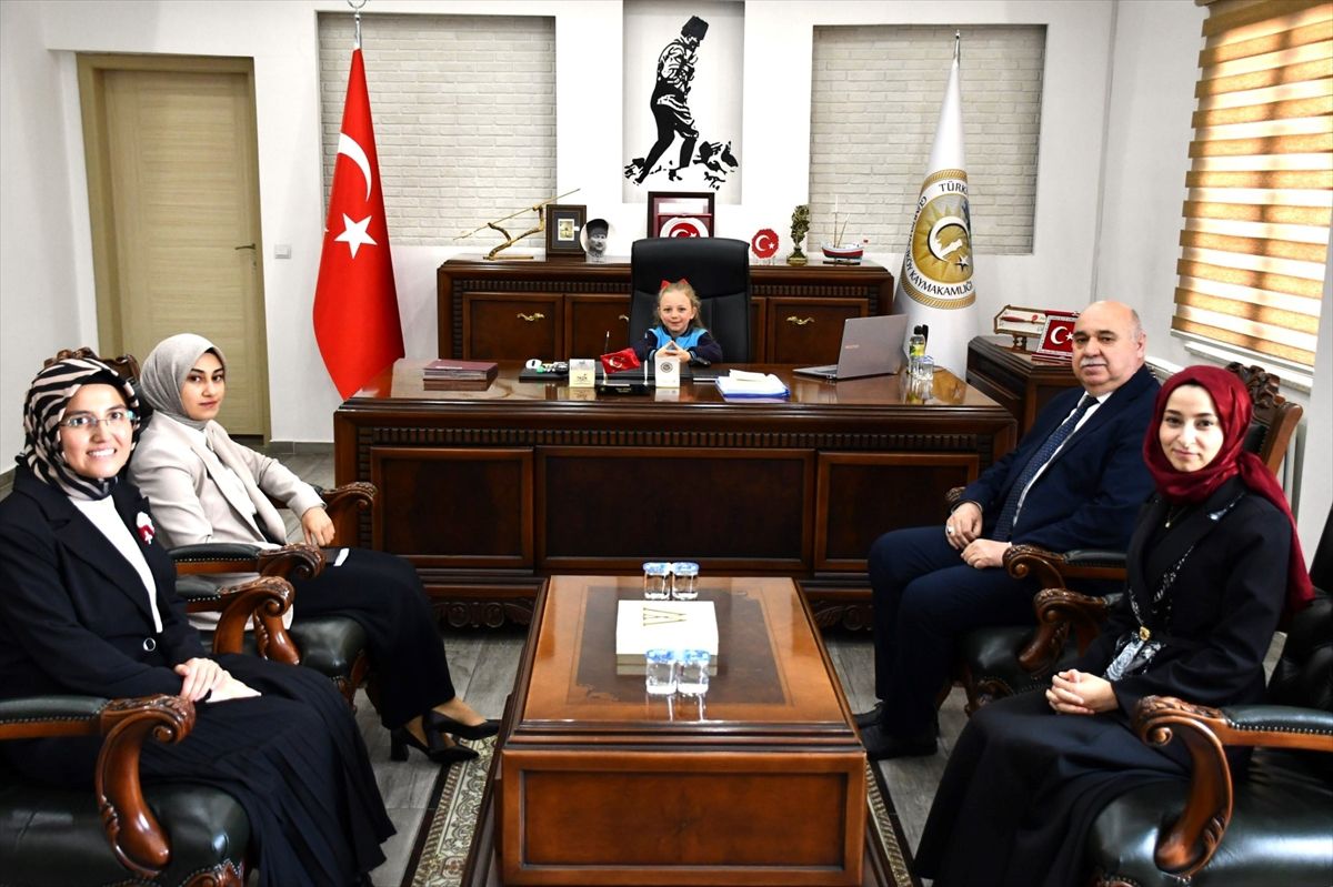 Melisa Erdoğan Kaymakamlık Koltuğunda