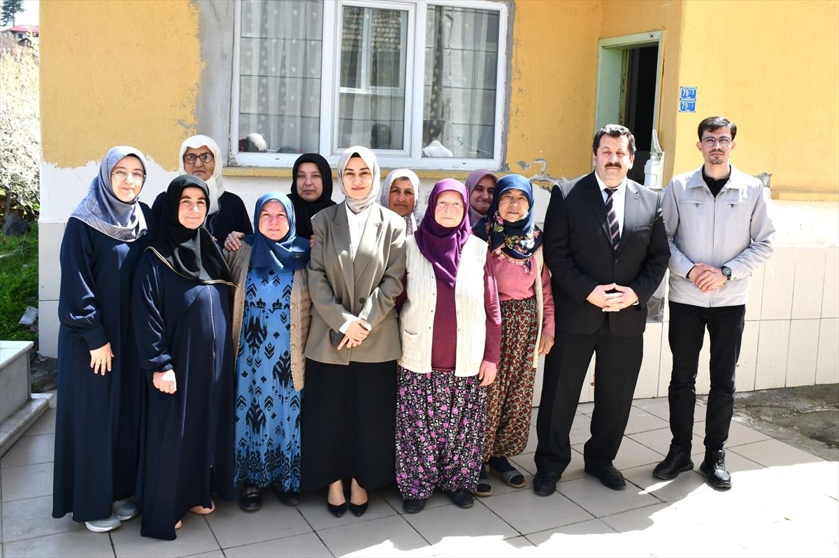 Kaymakam Güneş Kur\'an Kurslarını Ziyaret Etti