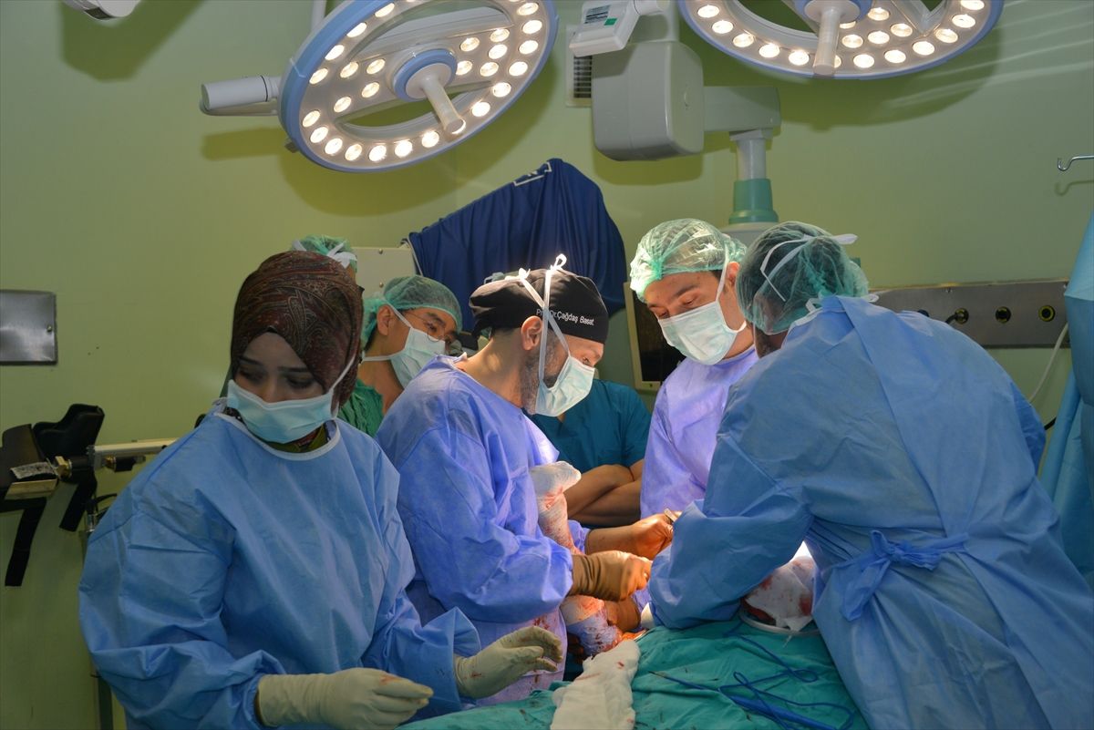 KAEÜ\'de Koreli Hekimlere Omuz Cerrahisi Eğitimi