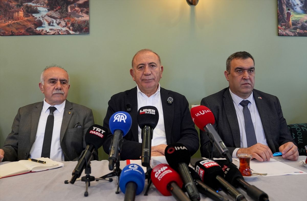 Gür?sel Tekin İstanbul\'da basın toplantısı düzenledi Açıklaması