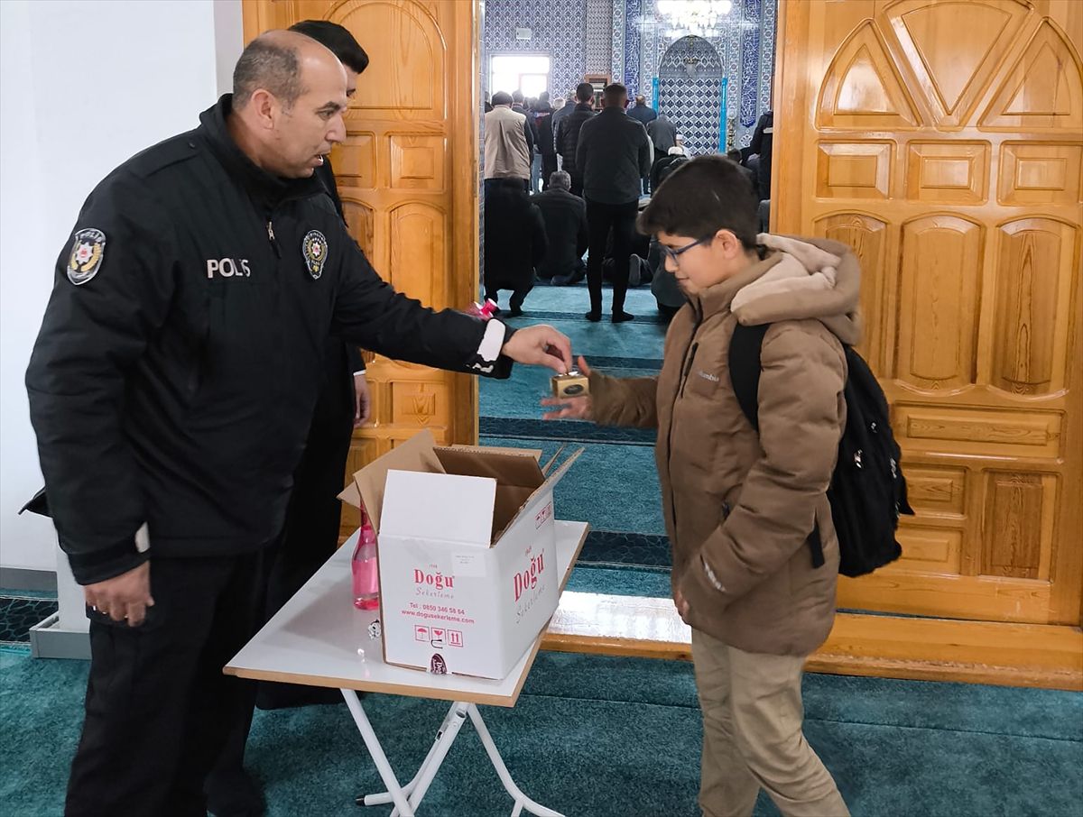 Polis Haftası Töreni Hafik\'te Yapıldı