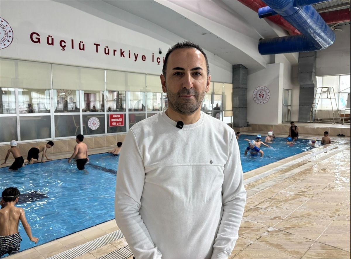 Hakkari\'de Yüzme Eğitimi Projesi