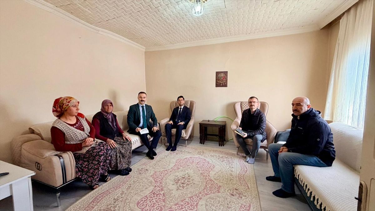 Kaymakam Ayvat İhtiyaç Sahibi Aileleri Ziyaret Etti