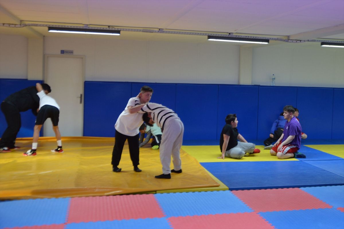 Havza TSO Başkanı Genç Güreşçileri Ziyaret Etti