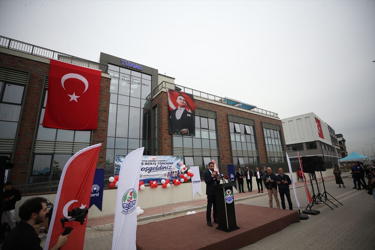 Gençlik Krizi ve Eğitim Vurgusu