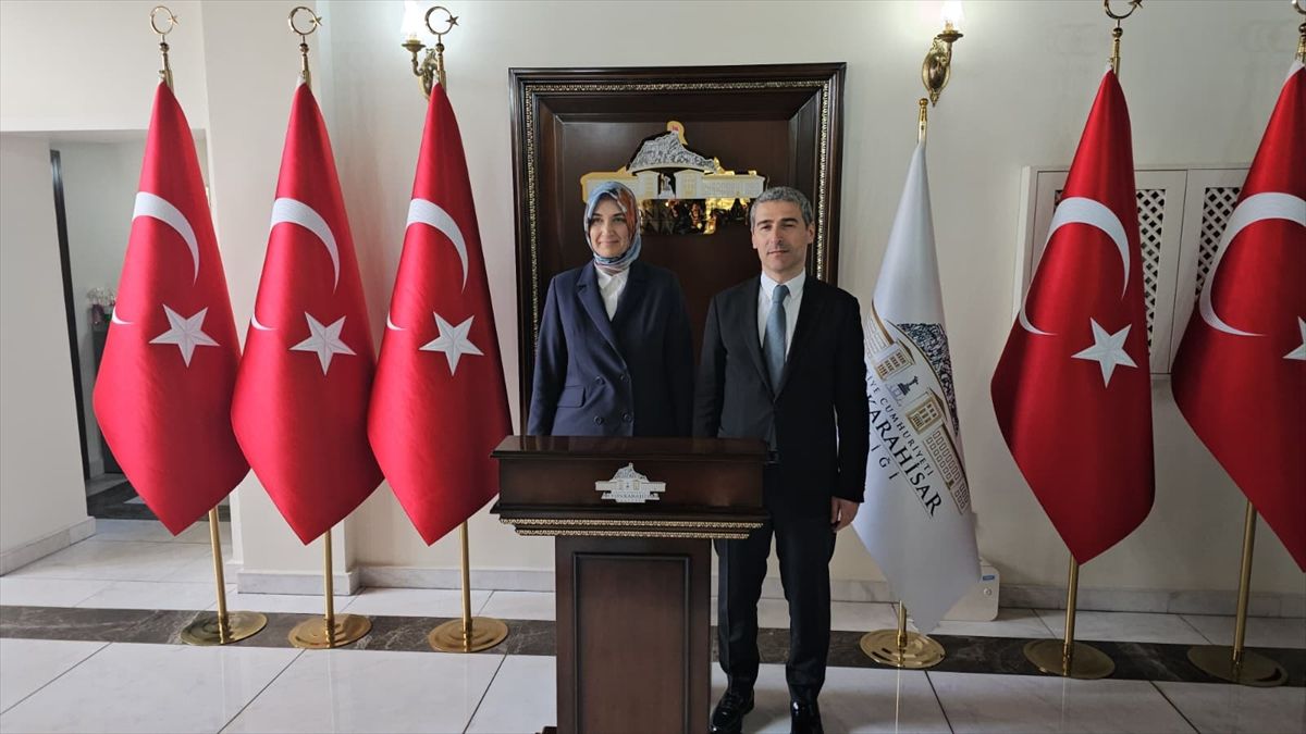 Bakan Yardımcısı Yiğitbaşı\'ndan Vali Aktaş\'a Ziyaret