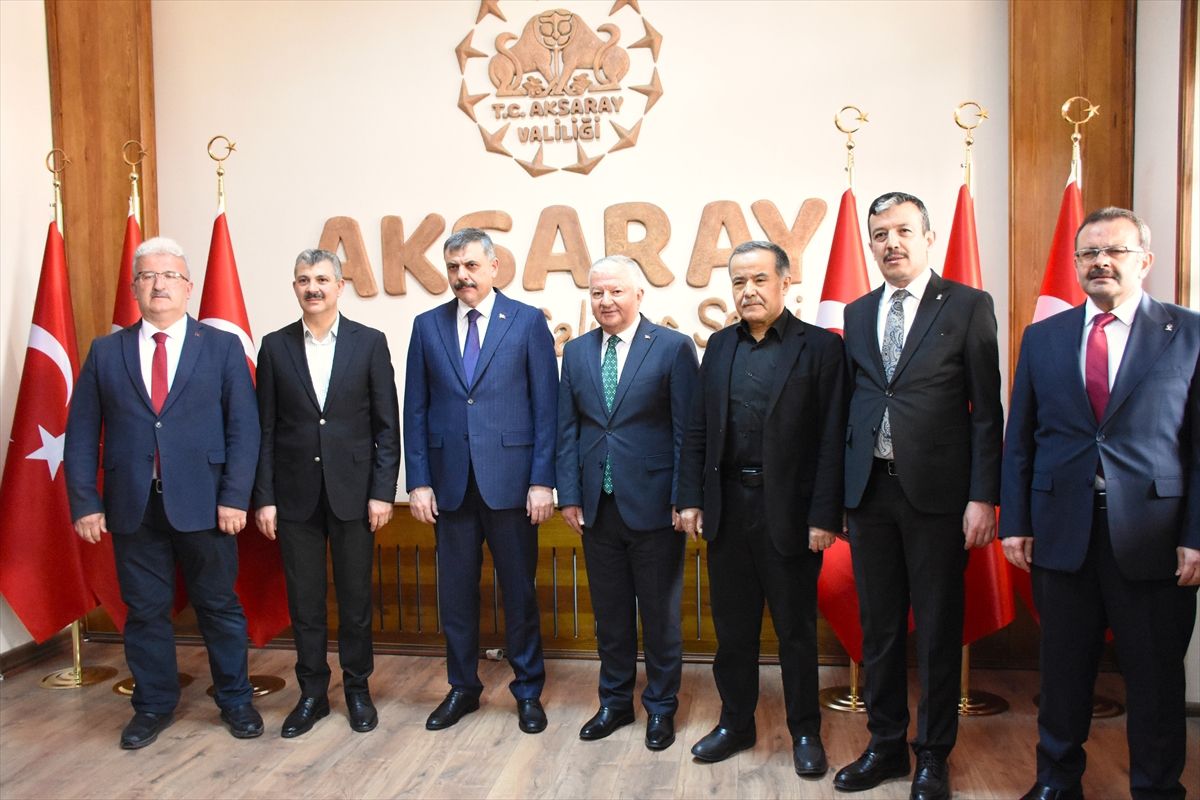 Bakan Çiftçi Aksaray\'da Ziyaretlerde Bulundu