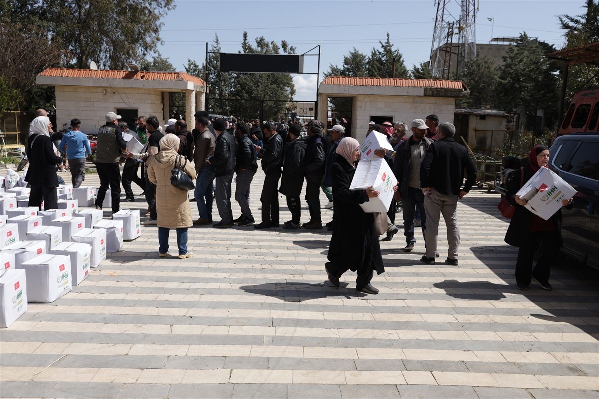 İHH, Kuneytra\'da 300 Aileye Gıda Yardımı