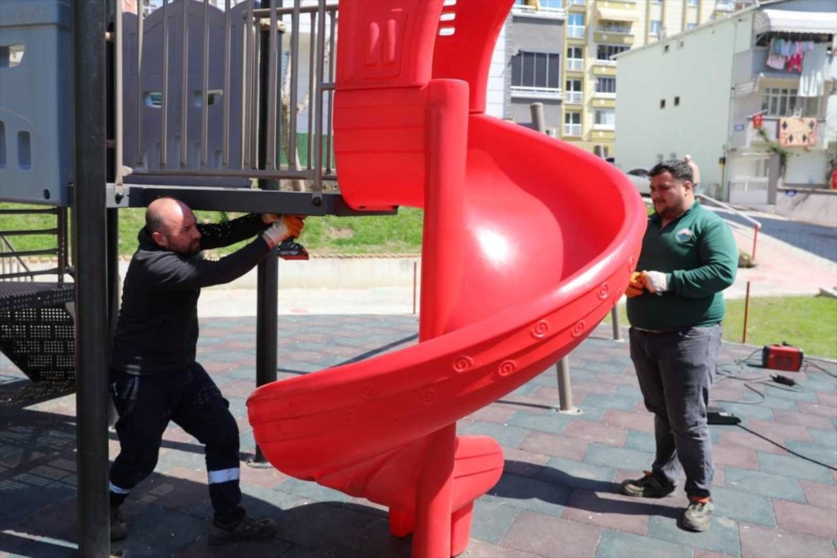 İlkadım\'da Park Bakım Çalışmaları Devam Ediyor