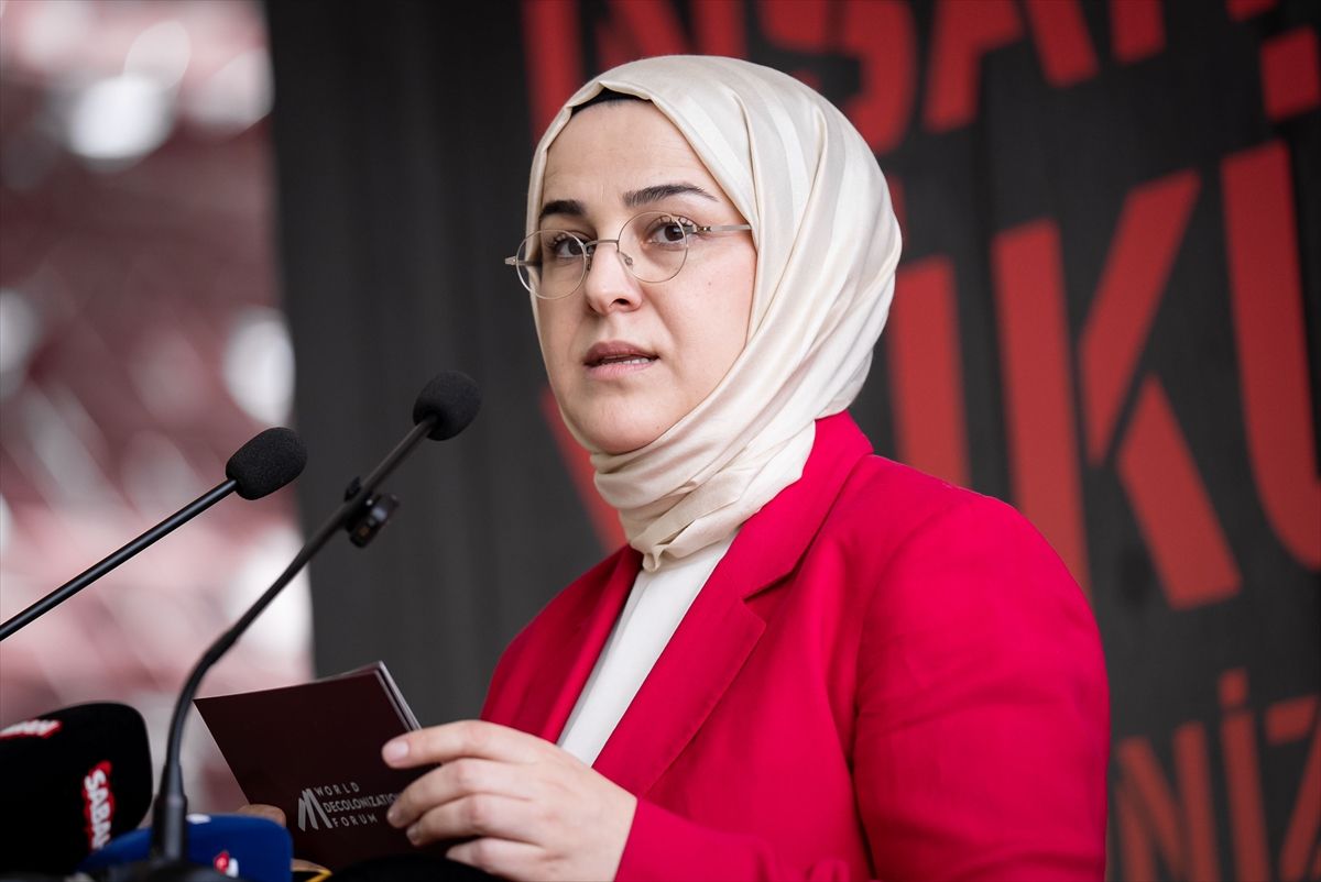 Sömürgeciliğe Sanatla Bakış