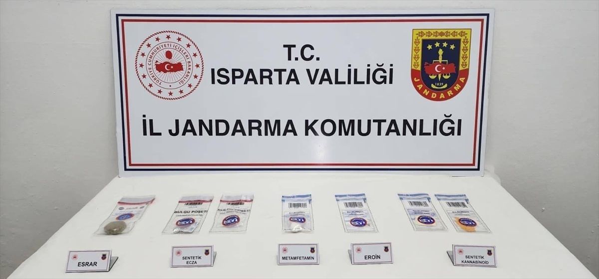 Isparta\'da Uyuşturucu Operasyonu: 3 Tutuklama
