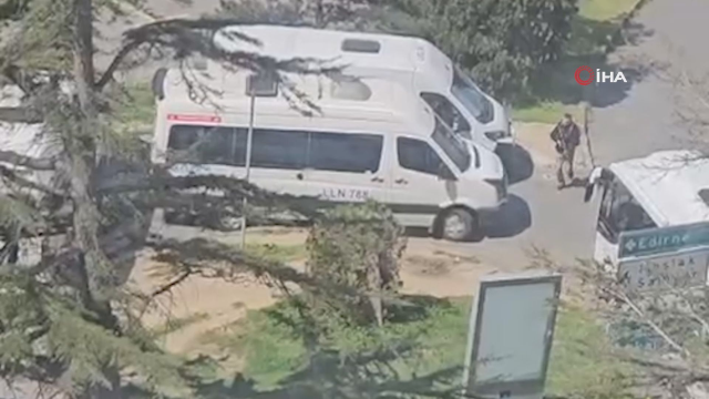 İsrail konsolosluğu önündeki çatışmanın en kritik anı! Kahraman polis teröristi böyle vurdu