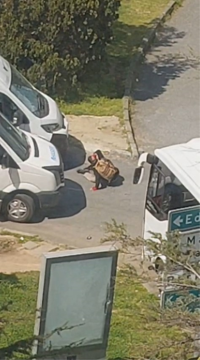 İsrail konsolosluğu önündeki çatışmanın en kritik anı! Kahraman polis teröristi böyle vurdu