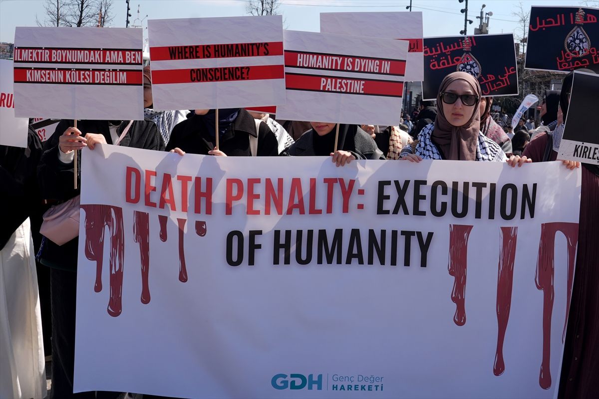 Beşiktaş\'ta Filistin İçin İdam Yasasına Protesto