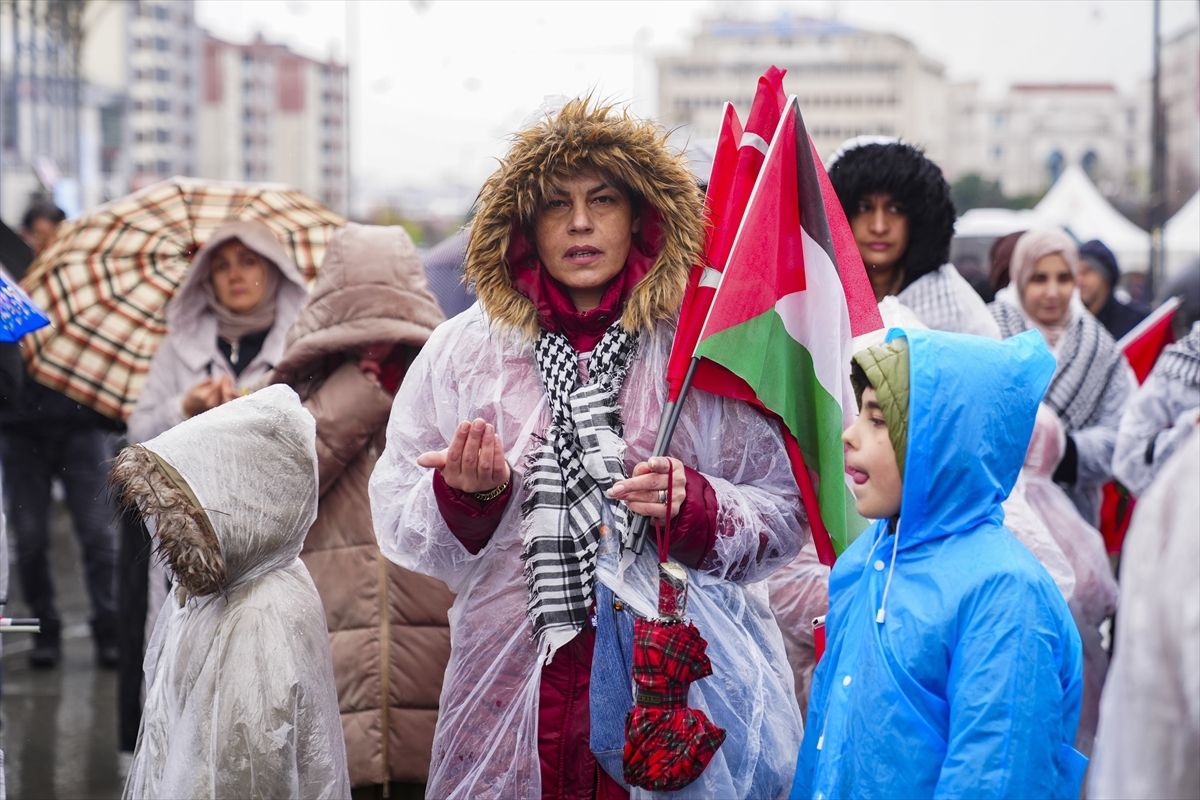 İstanbul\'da İsrail Protestosu
