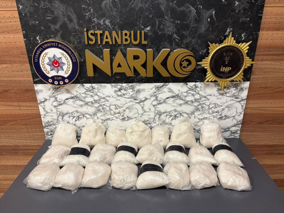 İstanbul\'da kargoyla gönderilen buzdolabına gizlenmiş 28 kilo 150 gram uyuşturucu ele geçirildi