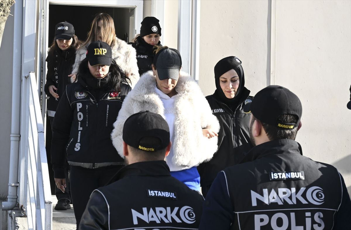 İstanbul\'da Uyuşturucu Operasyonu: 19 Gözaltı