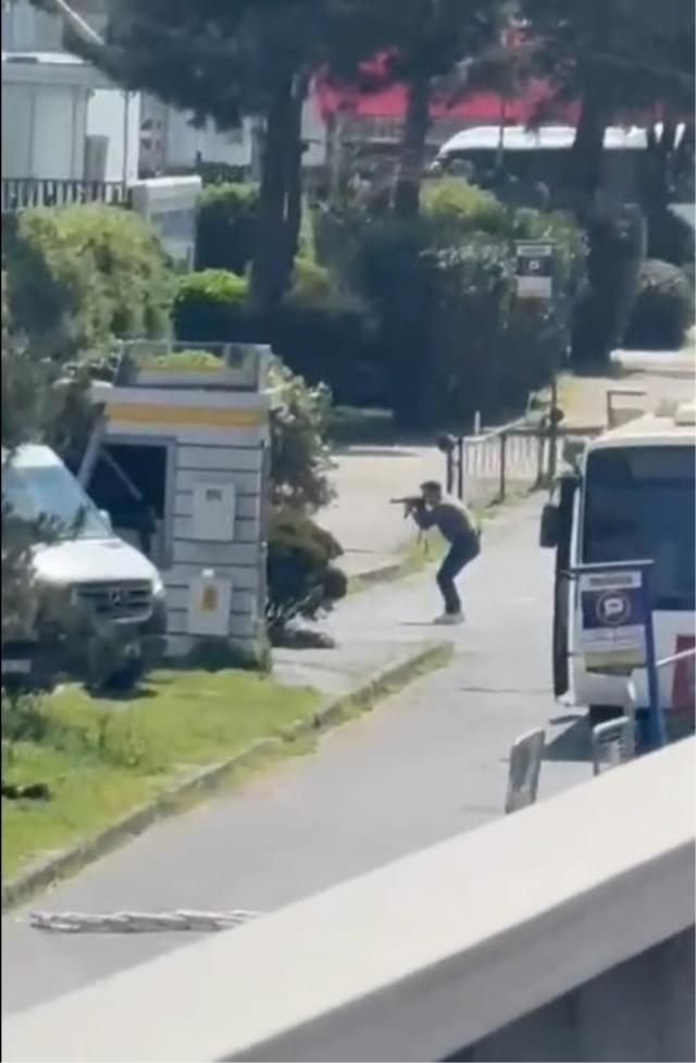 İstanbul'da İsrail Konsolosluğu önünde çatışma