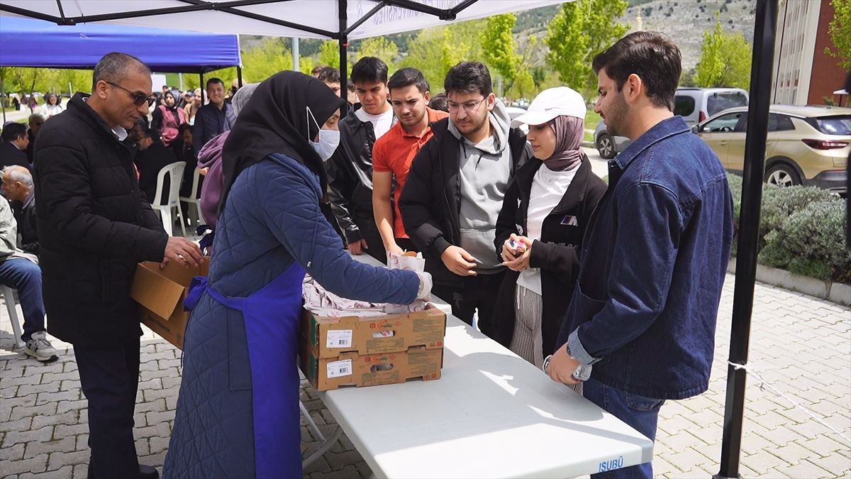 ISUBÜ\'nde Balık Ekmek Şenliği