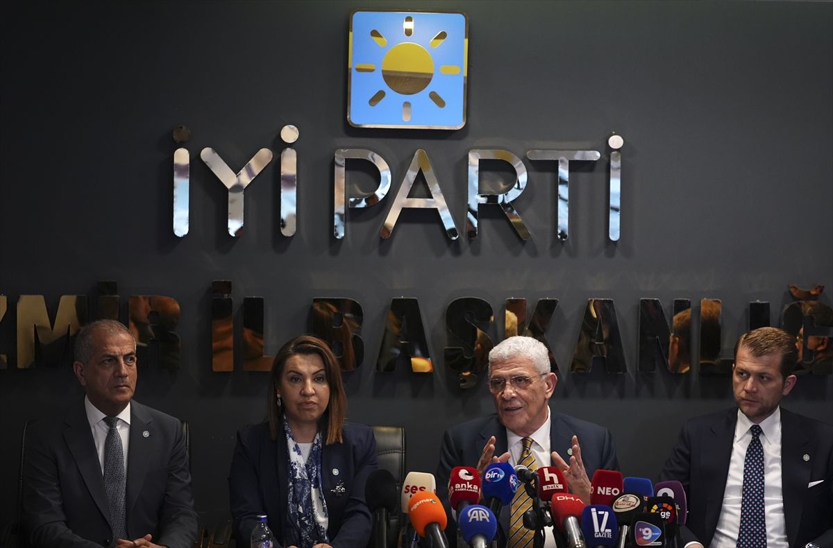 Dervişoğlu\'ndan İzmir Trafik ve Altyapı Eleştirisi