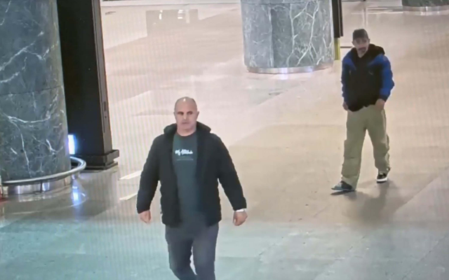 İzmir'de 2 şüphelinin midesinden 1 kilo 304 gram uyuşturucu çıktı