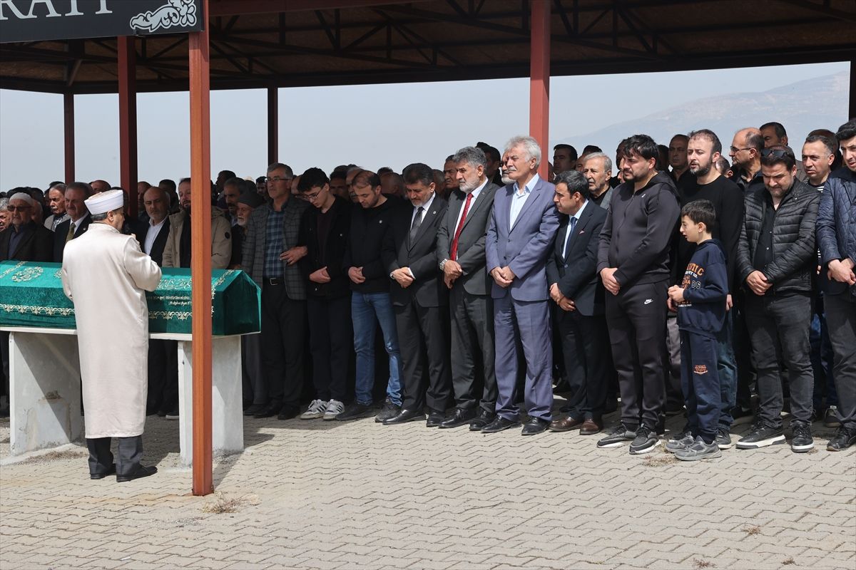 Kahramanmaraş\'ta Silahlı Saldırı: 11 Yaşındaki Yusuf Tarık Gül Defnedildi