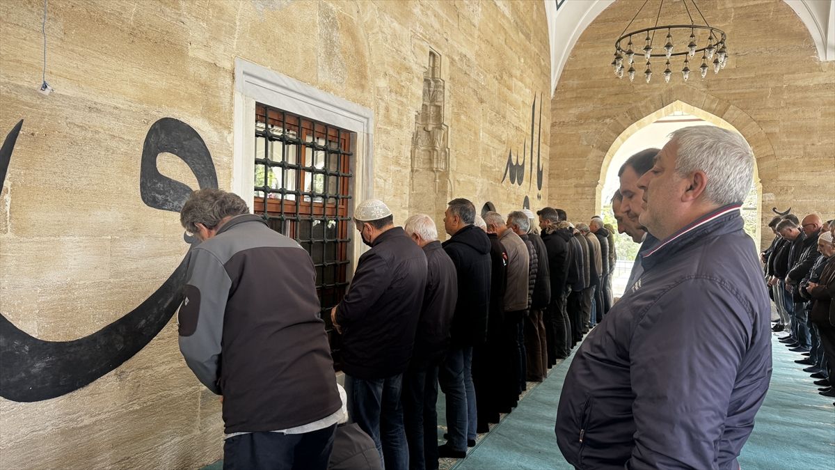 Kahramanmaraş Saldırısında Hayatını Kaybedenler İçin Gıyabi Namaz