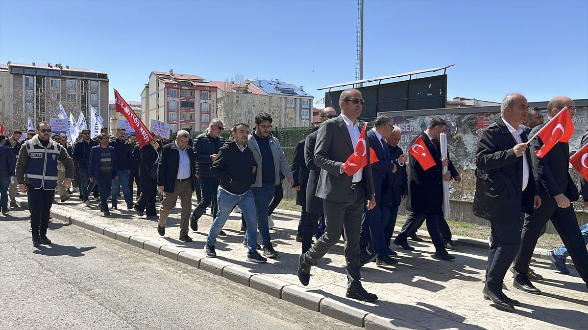 Kahramanmaraş\'taki saldırıda hayatını kaybedenler için Ağrı, Erzincan ve Kars\'ta gıyabi cenaze namazı kılındı