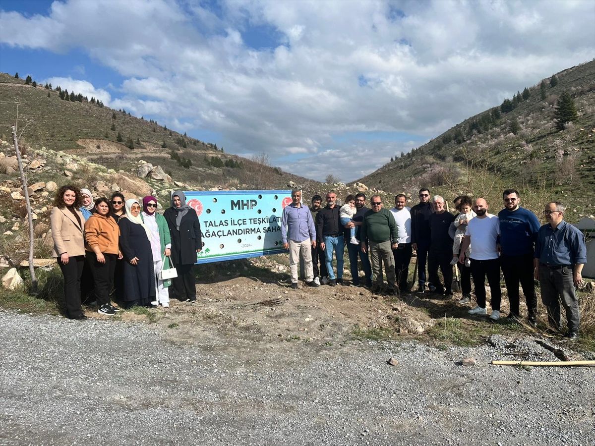 MHP’den Anma: Fidanlar Hayat Buldu