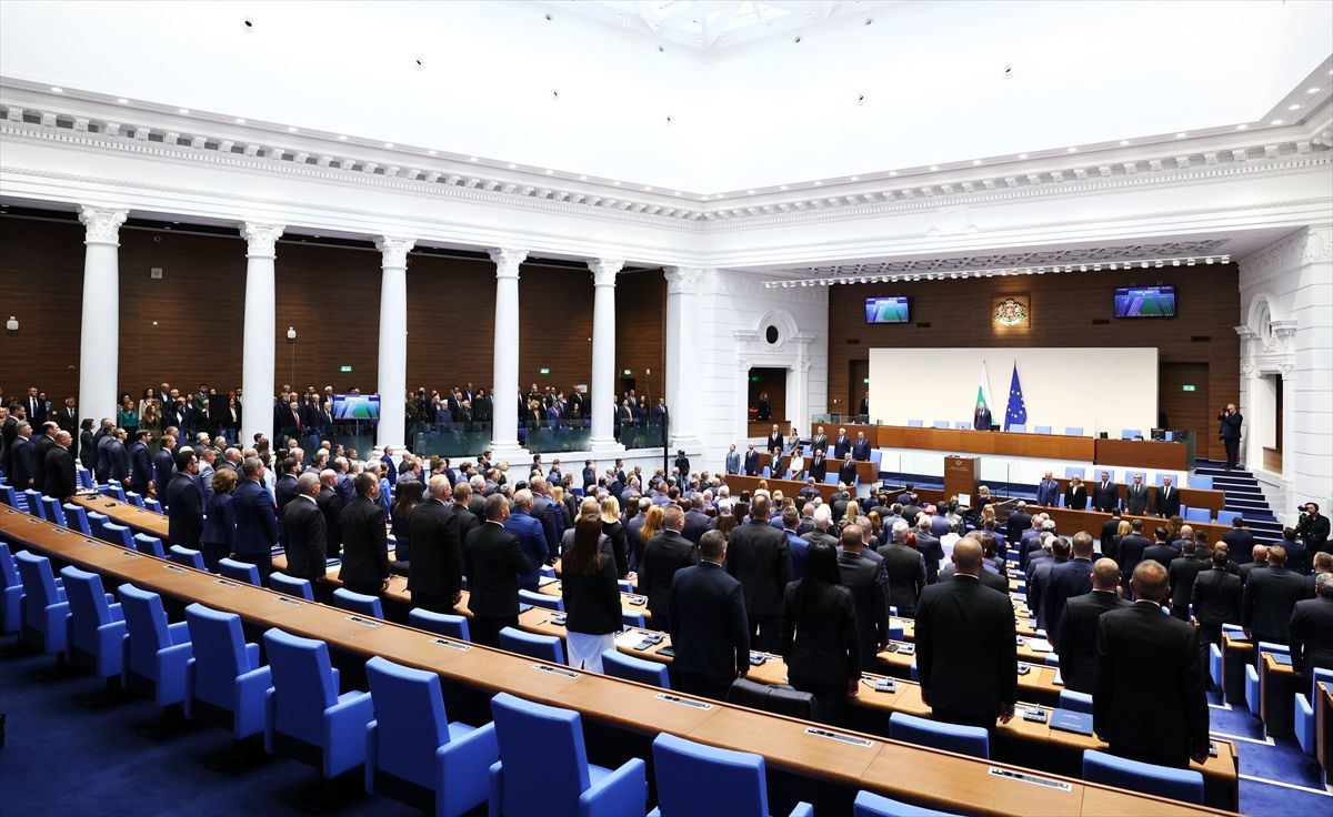 Bulgaristan Yeni Parlamento Görevine Başladı