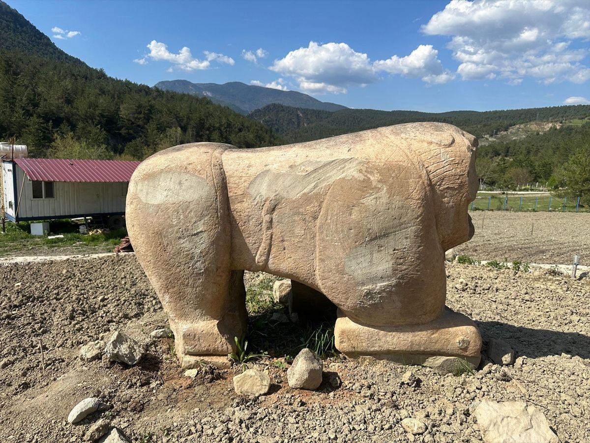 Karabük\'te Roma Dönemi Aslan Heykeli Ele Geçirildi