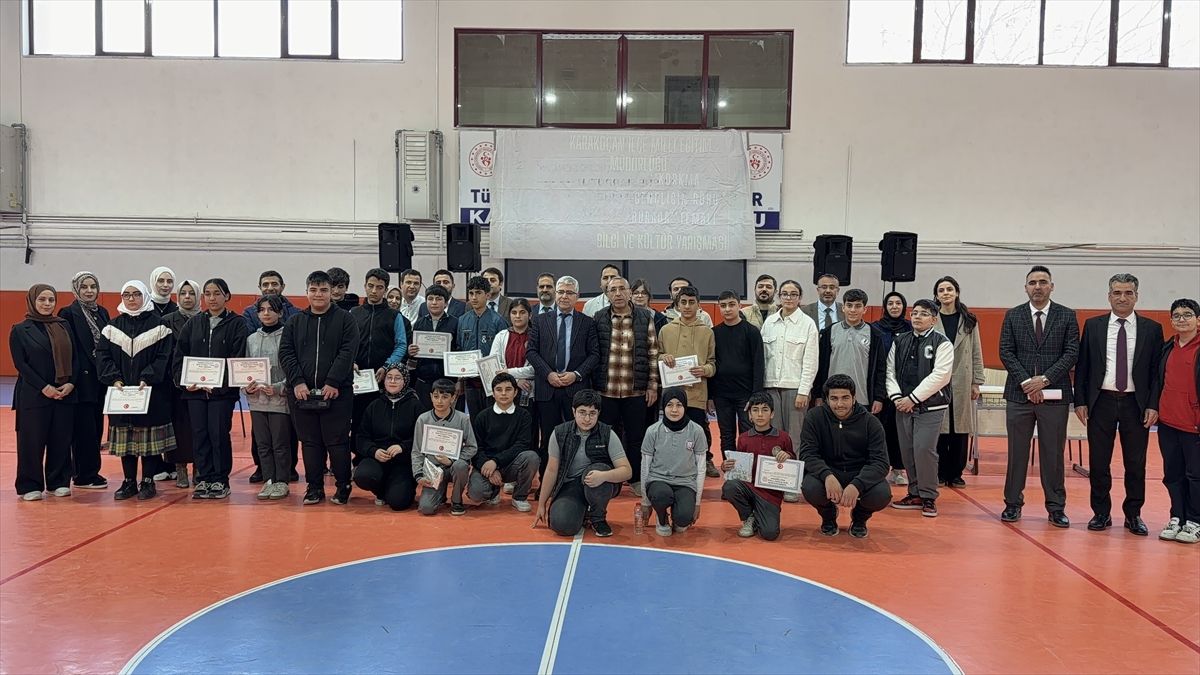 Karakoçan\'da Bilgi Yarışması Düzenlendi