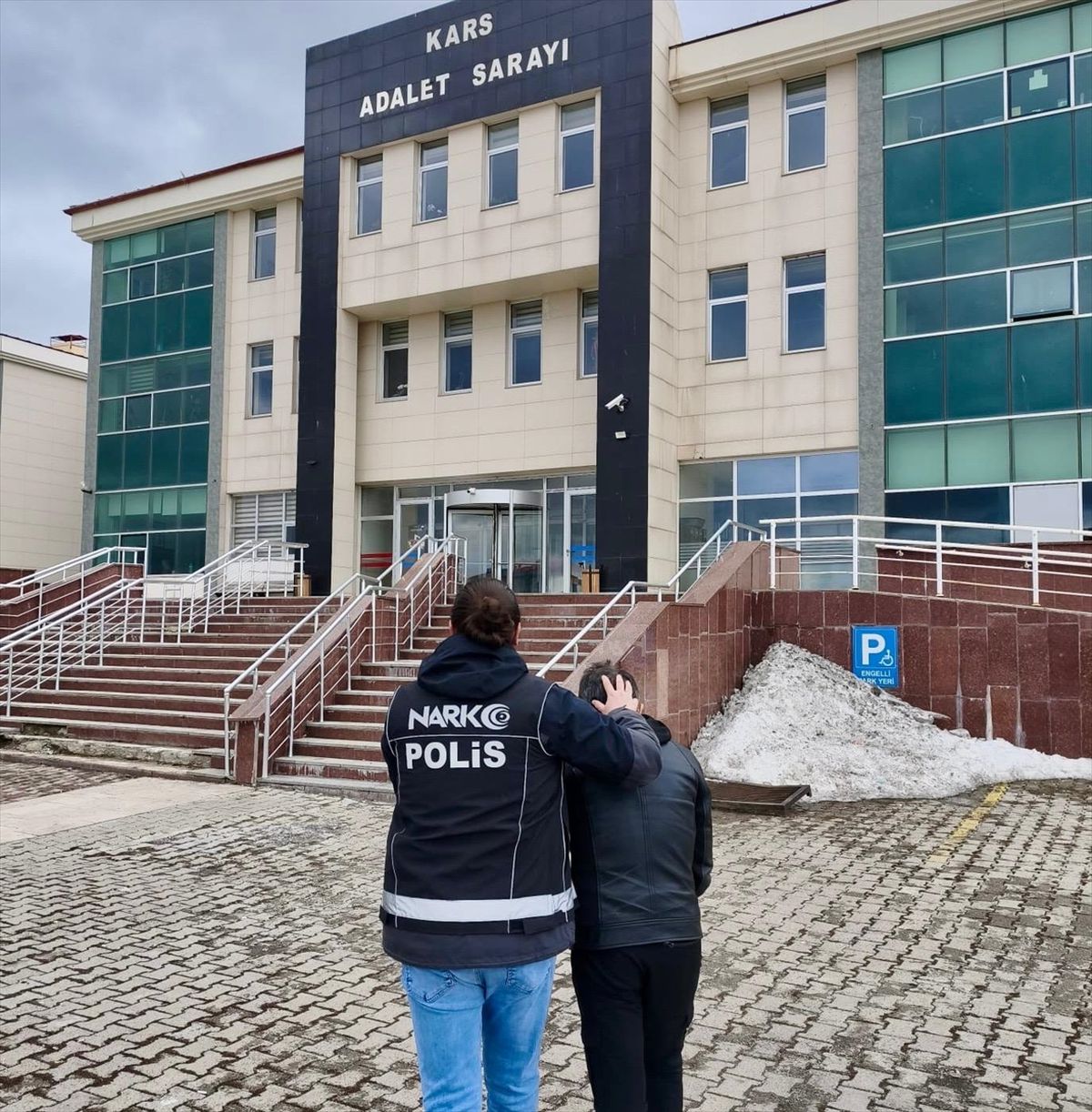 Kars\'ta Uyuşturucu Operasyonu