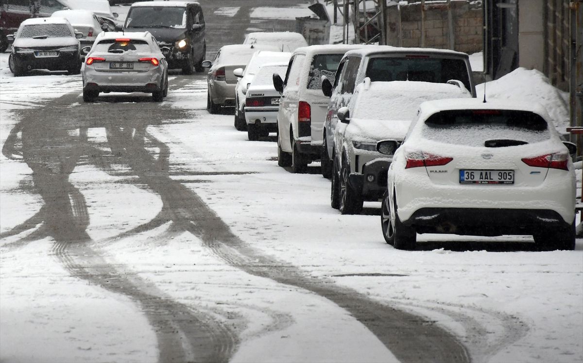 Sarıkamış\'ta Kar Yağışı Etkili Oldu