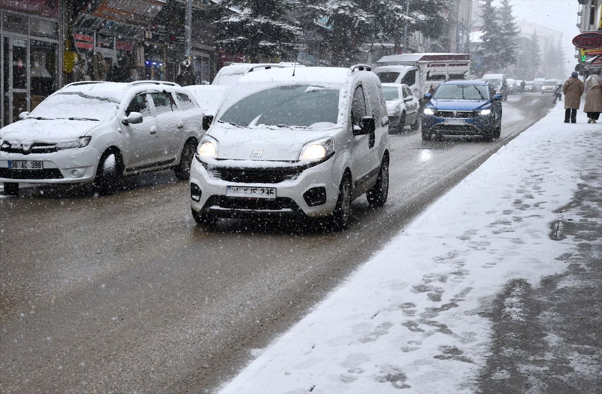 Sarıkamış\'ta Yoğun Kar Yağışı