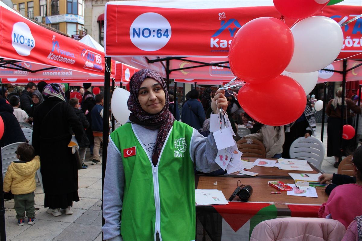 Kastamonu\'dan Filistin\'e Umut Balonları