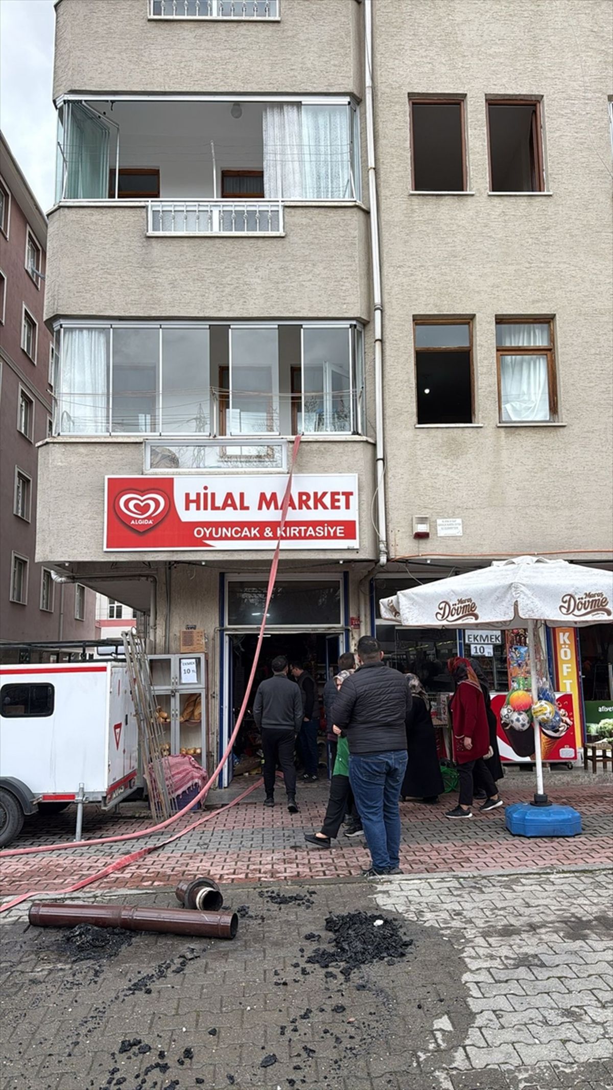 Tosya\'da Yangına Müdahale Ederken Trajedi