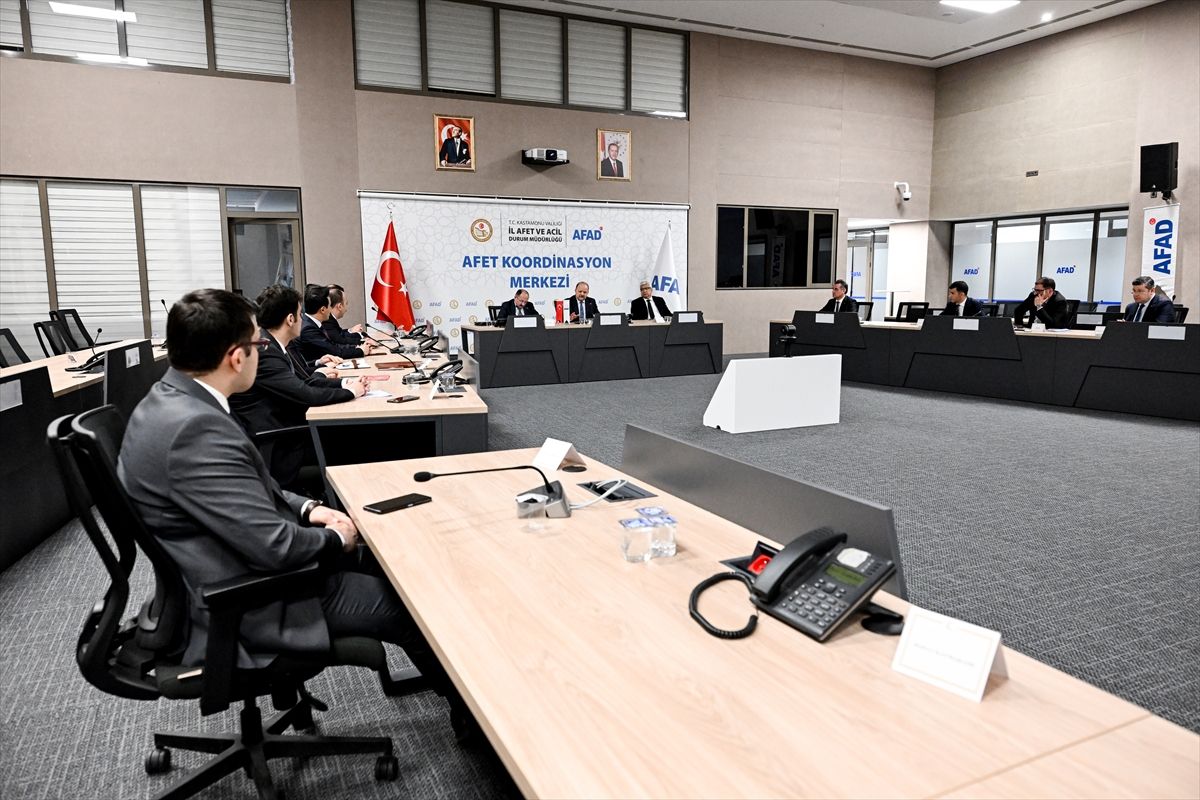 Kastamonu\'da Vali Dallı Kaymakamlarla Toplantı Yaptı