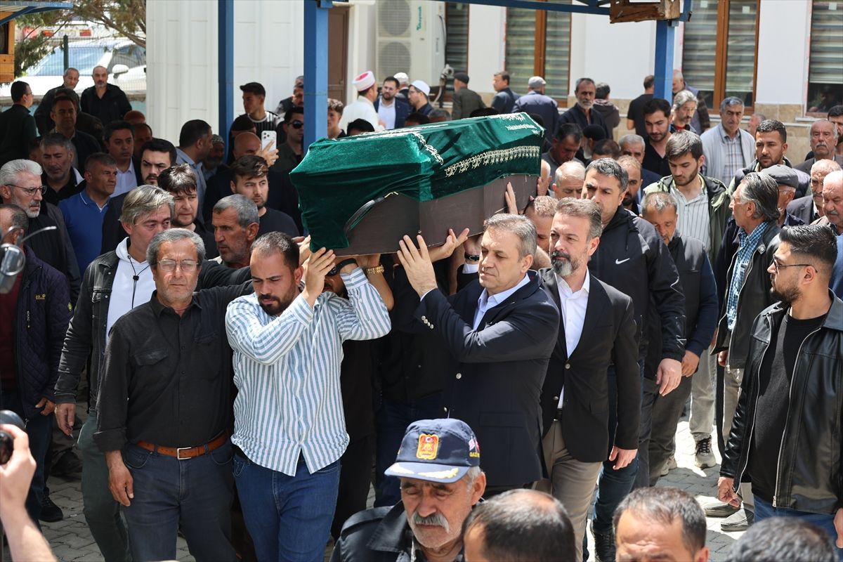 Kübra Yapıcı\'nın Cenazesi Kahramanmaraş\'ta Defnedildi