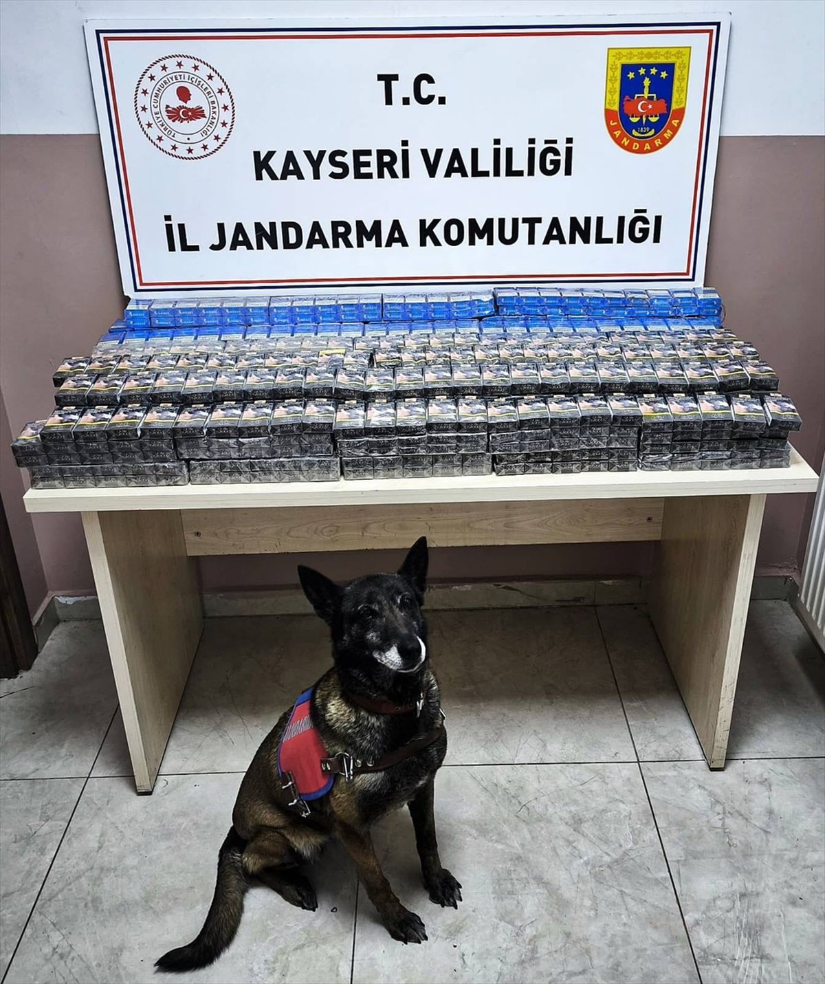 Kayseri\'de Bandrolsüz Sigara Operasyonu