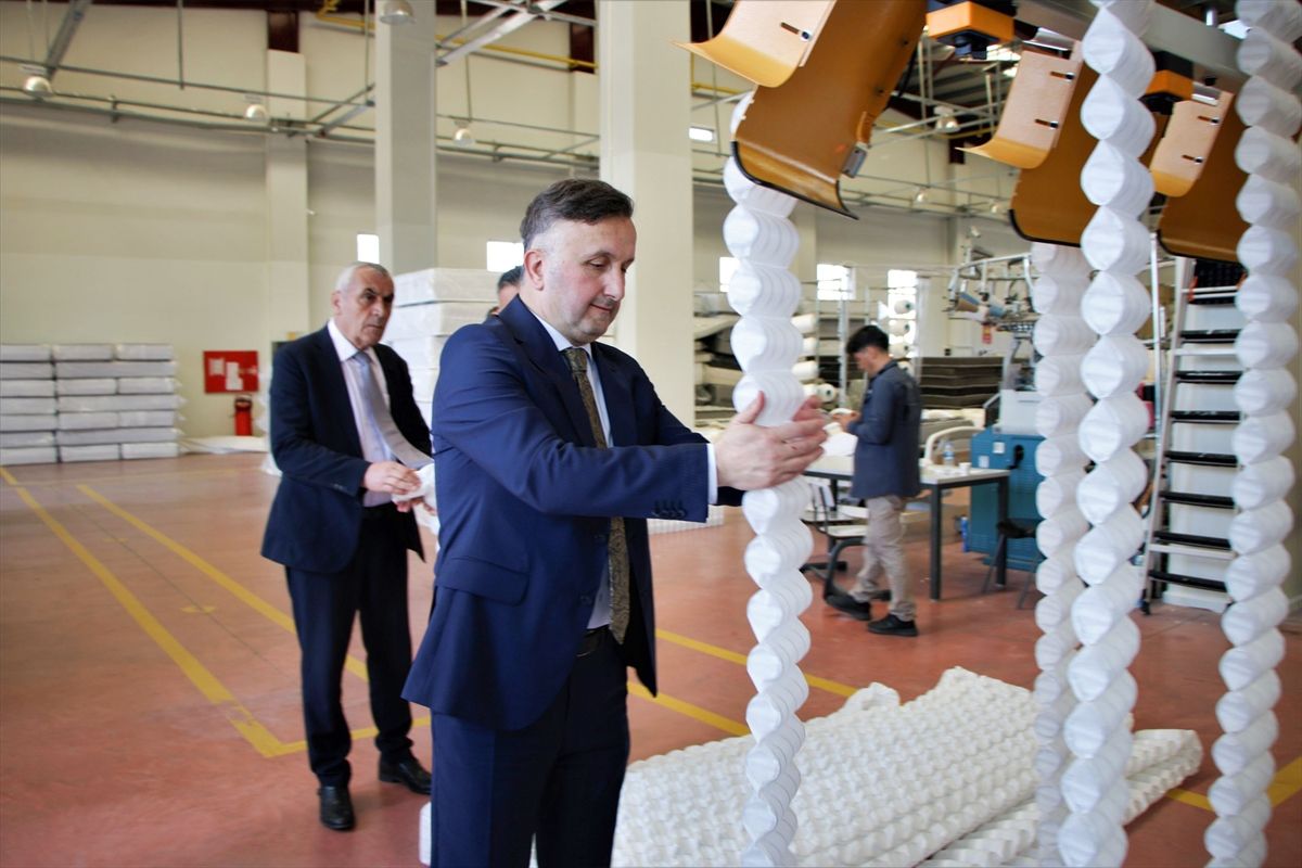 Kayseri\'de Lisede Yay Üretimine Geçildi
