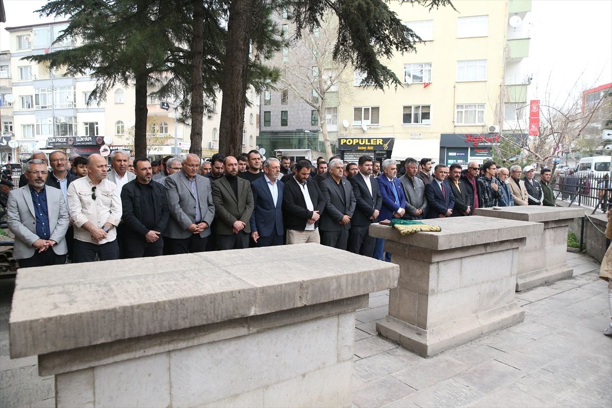 Okul Saldırısında Hayatını Kaybedenler İçin Gıyabi Cenaze Namazı