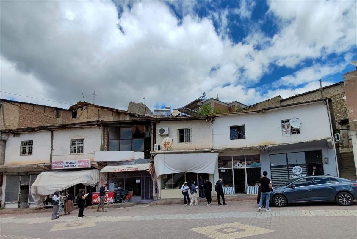 Öğrenciler Keban\'da Harita Çizimi Yaptı