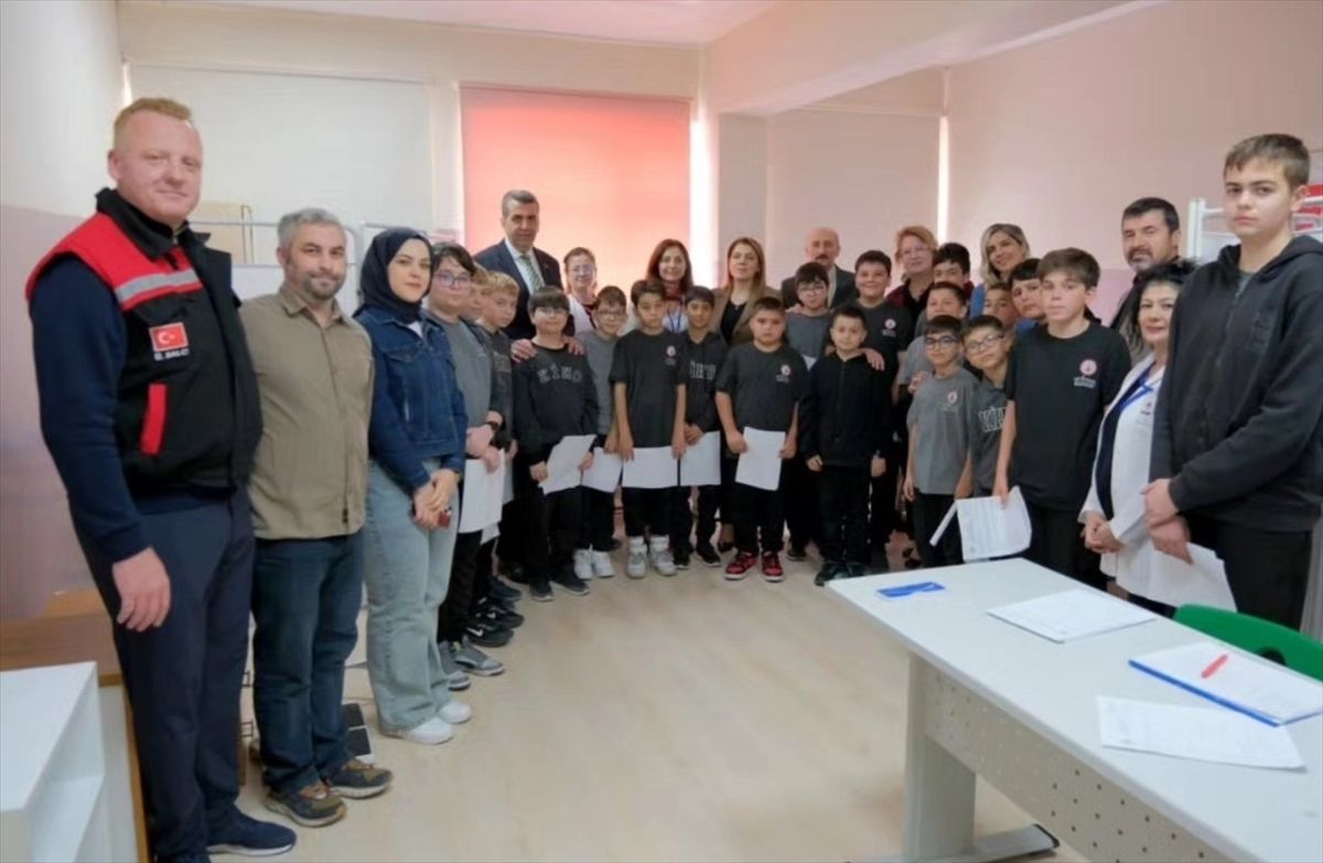 Skolyoz Taramaları Kırklareli\'nde Devam Ediyor