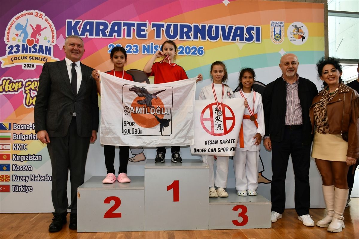Lüleburgaz\'da Karate Turnuvası Düzenlendi