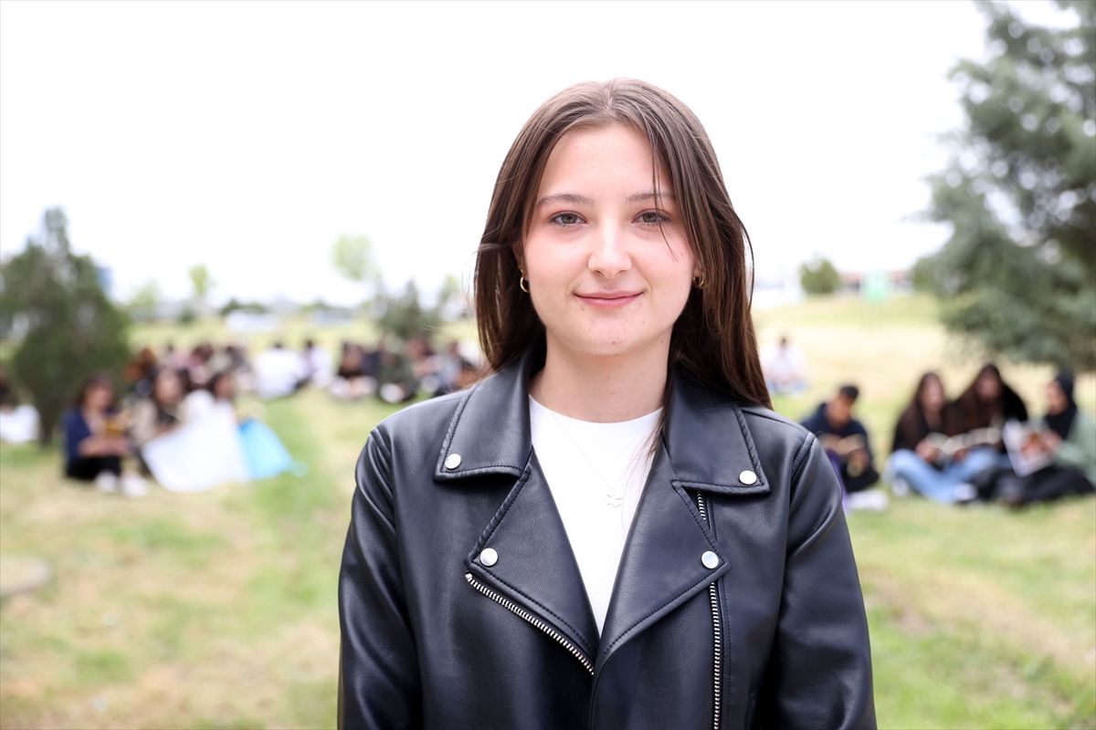 Kırklareli Üniversitesi\'nde Bağımlılıkla Mücadele İçin Kitap Okuma Etkinliği